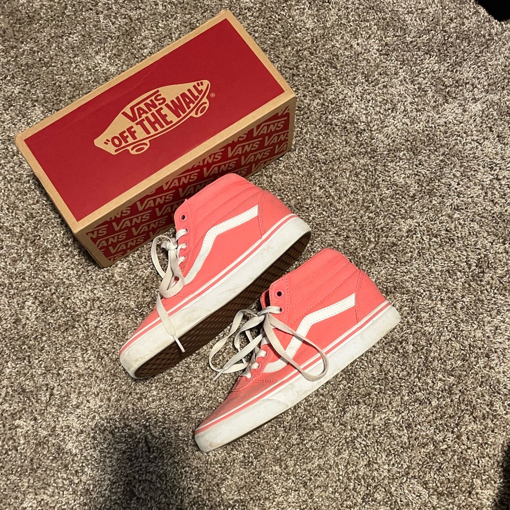 Vans Hightop Coral Sz 7.5 womens